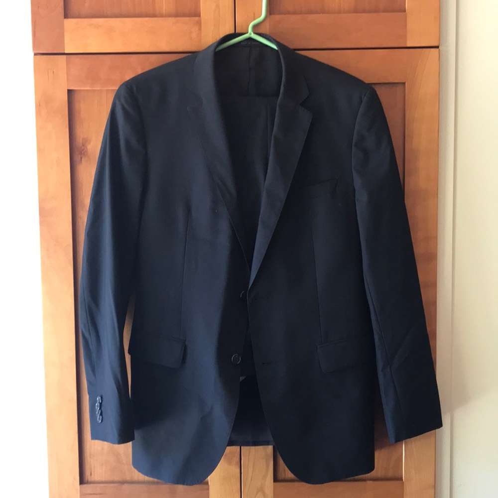 Hugo Boss black suit - 40R
